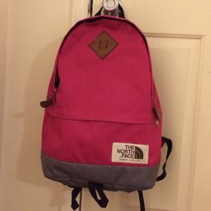 💕 SOLD 💕 FINAL SALE The North Face Backpack