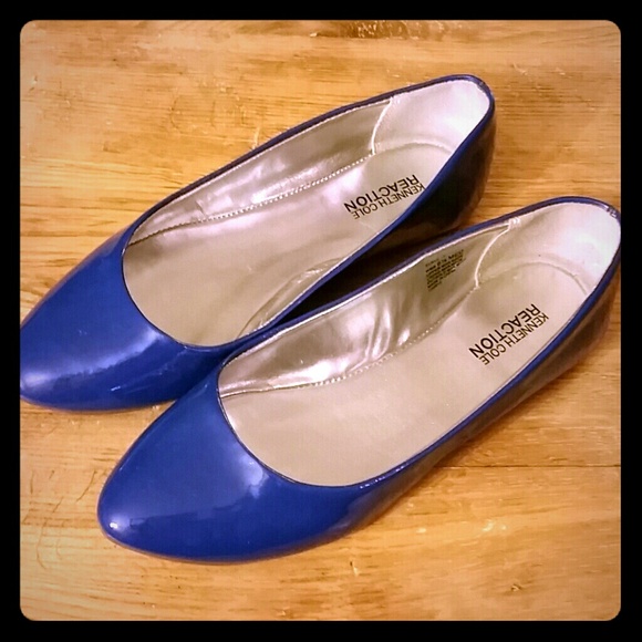 Kenneth Cole Reaction Blue Flat