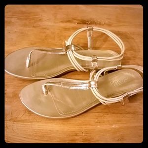 Kenneth Cole Reaction Flat  Thong Sandal