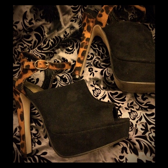 Steve Madden platform heels