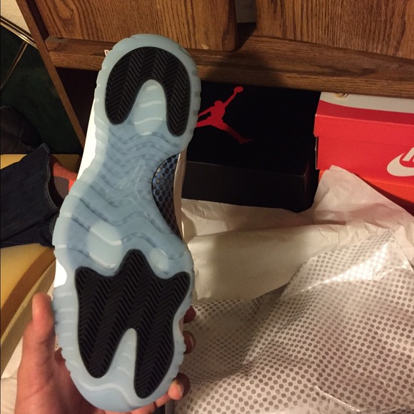 Legend blue 11's - Picture 4 of 4