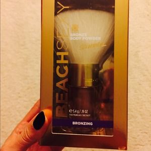 Victoria's Secret Bronzing Powder