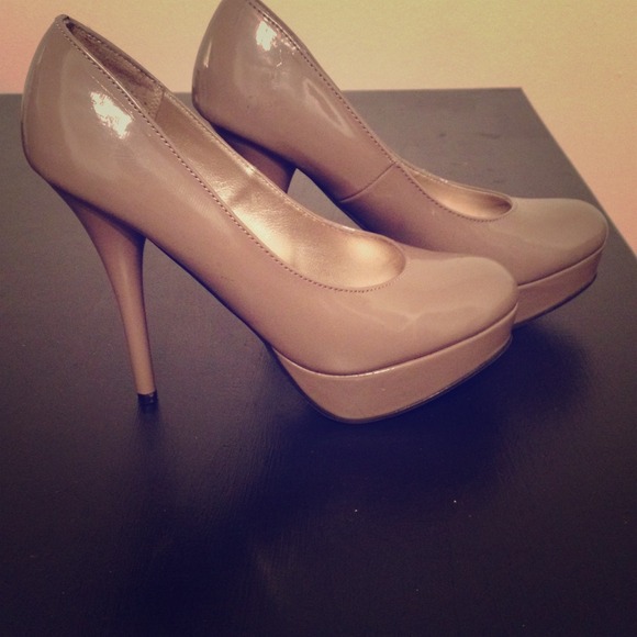 Mossimo Supply Co. Shoes - Nude pumps