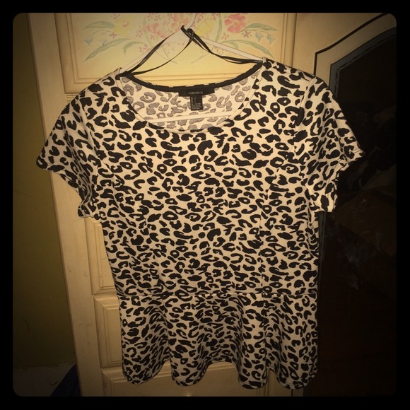 Leopard print top