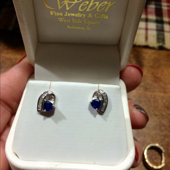 14k white gold sapphire and diamond earrings