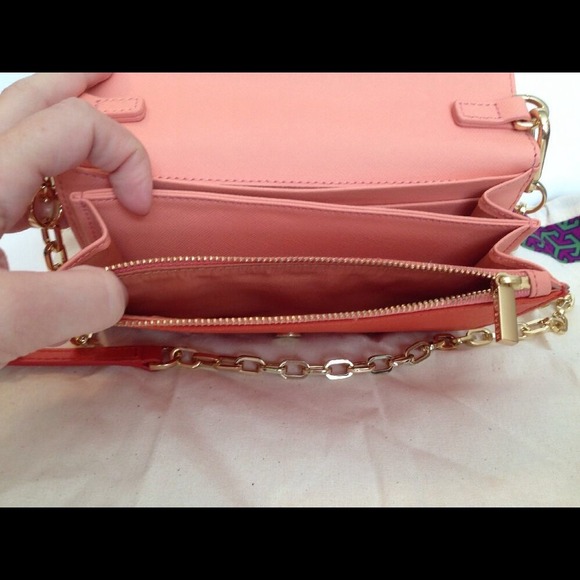 Robinson Chain Wallet - New & Authentic 100% - Picture 3 of 4