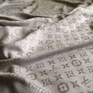 Auth. Louis Vuitton Monogram Shawl