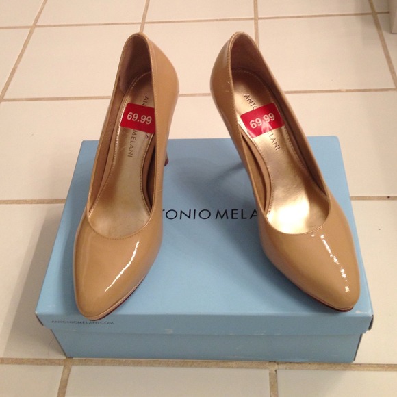 Antonio Melani Pumps