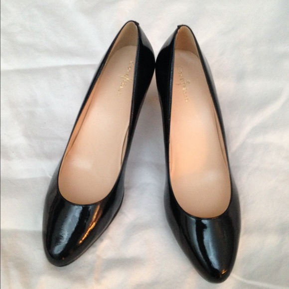 Never Worn Cole Haan Black Patent Pumps