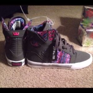 Charcoal pink supra muska womens