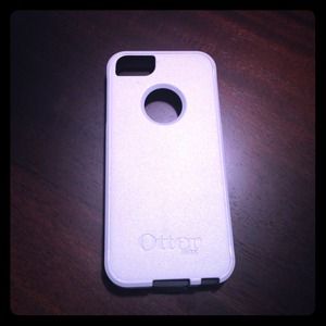 iPhone 5/5s Otterbox Commuter series case