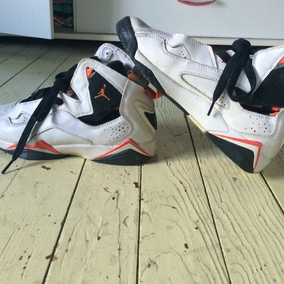 White Jordan's (Youth)