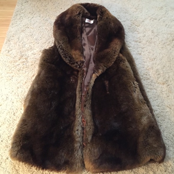 Jackets & Blazers - Faux Fur vest