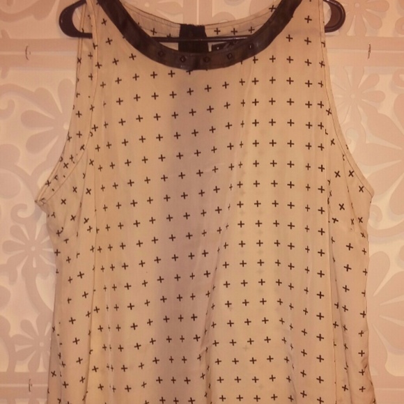 🚫SOLD🚫 Cream Cross Blouse