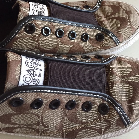 COACH brown slip-on shoes - Picture 2 of 3
