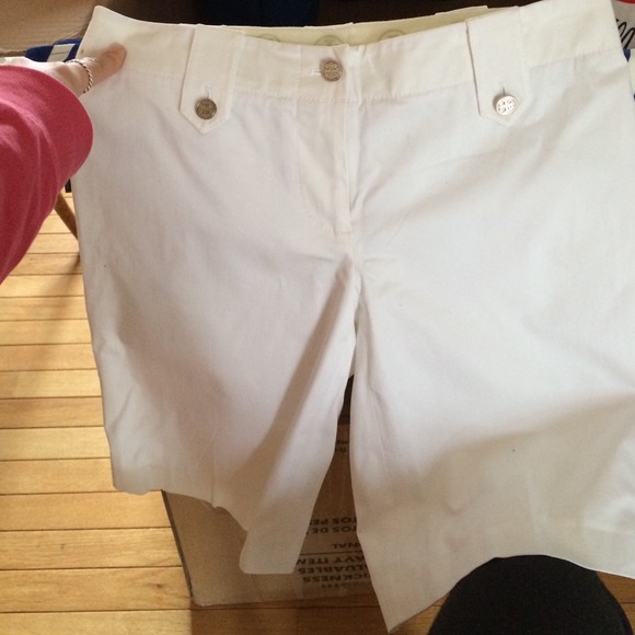 Tory Burch Size 2 shorts