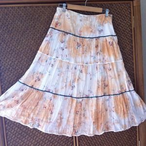 This Bohemian-style midi skirt no longer fits me