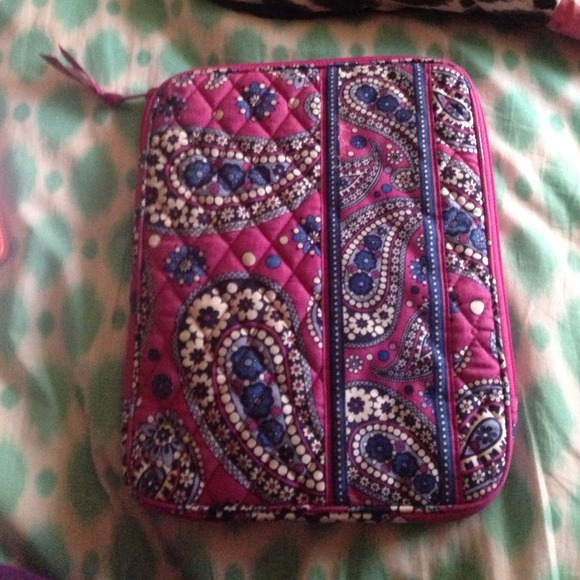 SOLD Vera Bradley tablet sleeve in Boysenberry-1