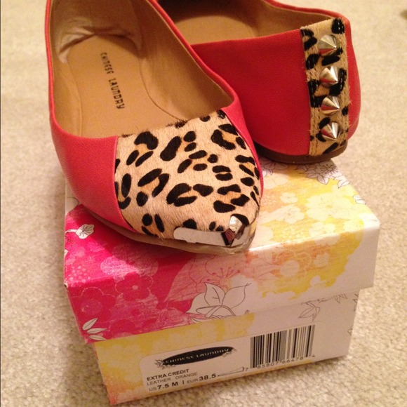Chinese Laundry orange/coral/leopard spiked flat