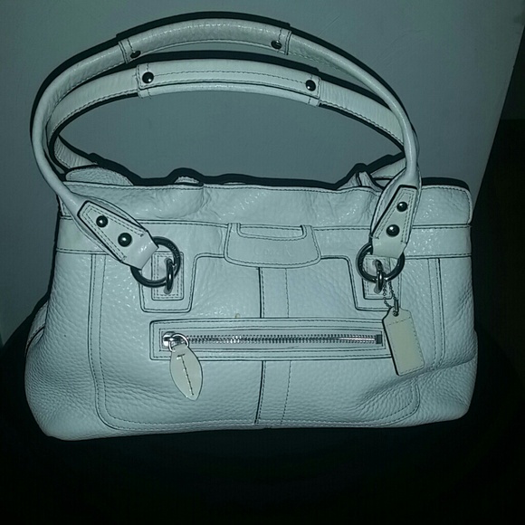 Coach Penelope leather  handbag with pink lining