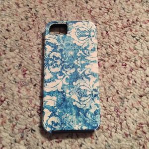 iPhone 5 Blue and White Rose Case