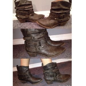 Brown Short cowboy type boots