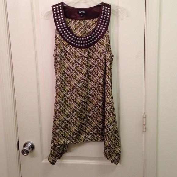 Apt. 9 top