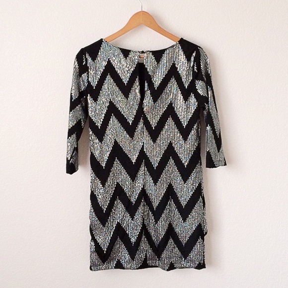 ✨Host Pick✨Chevy's Sequin Shift Dress - Picture 2 of 4