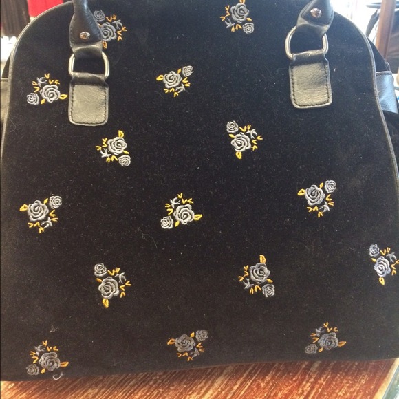 🎉🎊FLASH SALE🎉🎊🎉👛NICA LONDON NEW WITH TAGS 👛 - Picture 2 of 4