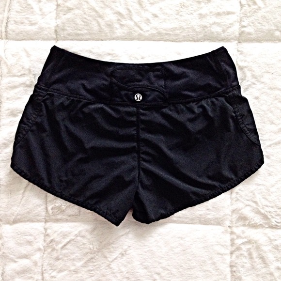 lululemon athletica Pants - 🌺SOLD🌺Lululemon Run Short