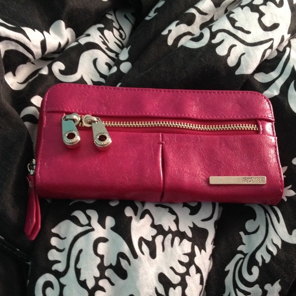 Kenneth Cole Reaction wallet NWOT