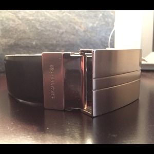 NWT Michael Kors leather belt