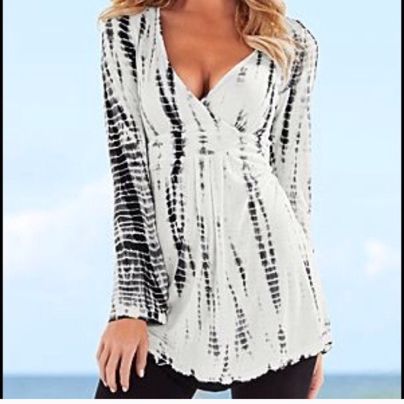 Tie dye v-neck top