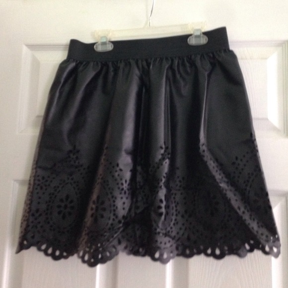 🚫SOLD🚫 Faux Leather skirt