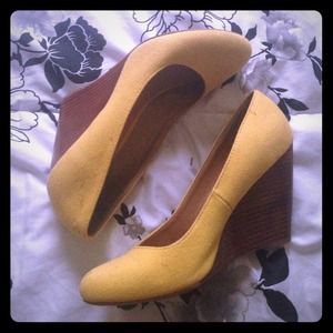 Adorable Yellow Wedges