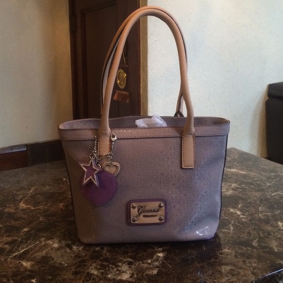 💯 authentic ✔️ GUESS hand bag