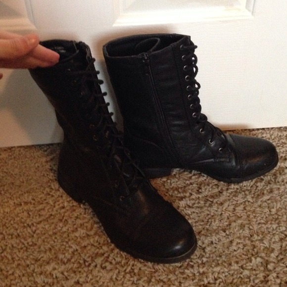 💣Combat boots! Perfect condition!💯