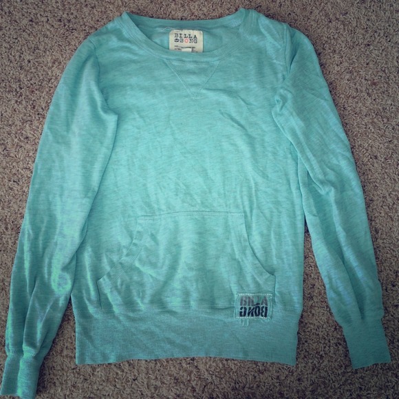 Adorable Billabong sweater!