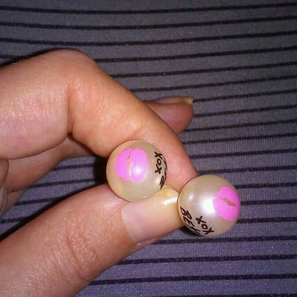 Xox Betsey earrings