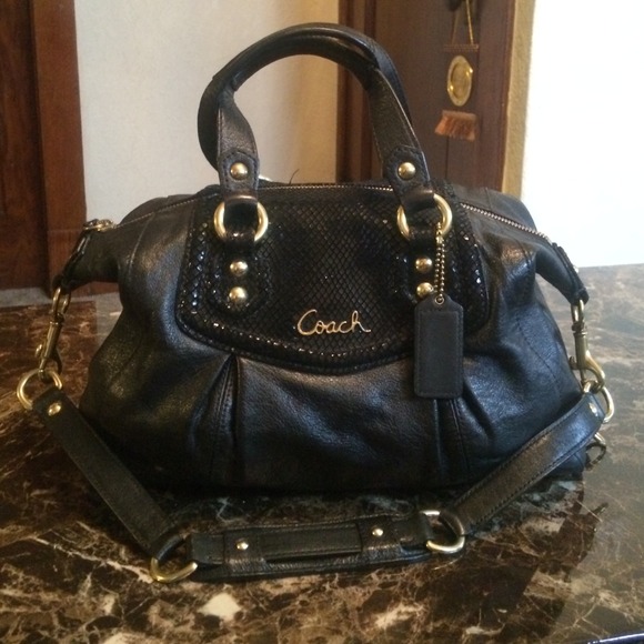 💯 authentic coach handbag like new