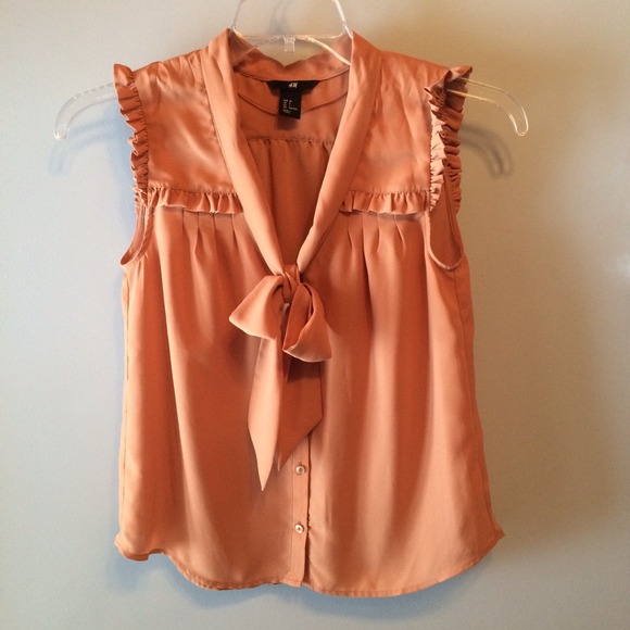 Tie and ruffle top - Picture 1 of 3