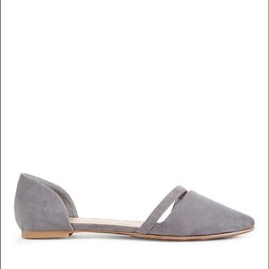 Stylish gray flats