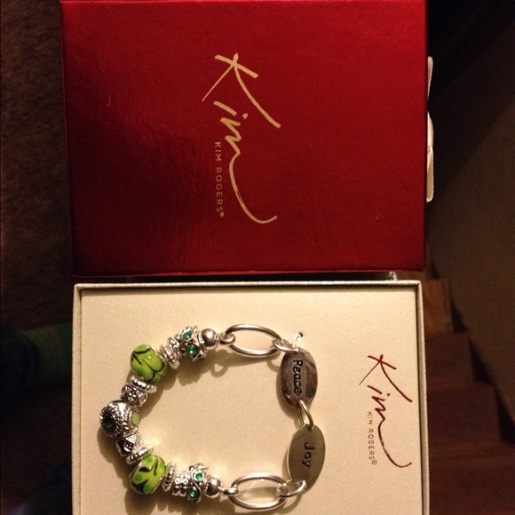 Peace and Joy bracelet - Picture 2 of 2