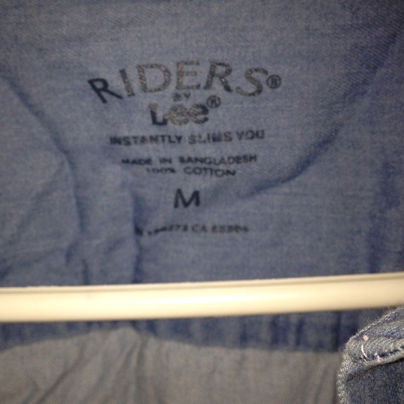 Light blue bottom-up shirt - Picture 3 of 3