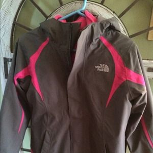 NWT girls grey/pink North Face winter coat