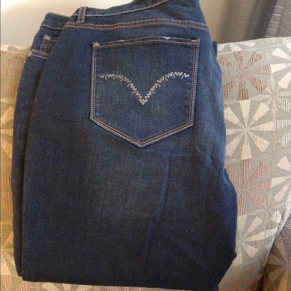 Levi's Perfectly Shaping Boot Cut Jeans SALE!