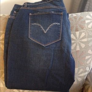 Levi's Perfectly Shaping Boot Cut Jeans SALE!