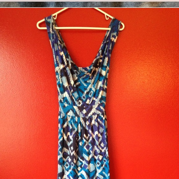 Blue Liz Lange Maternity/Nursing Dress size Medium