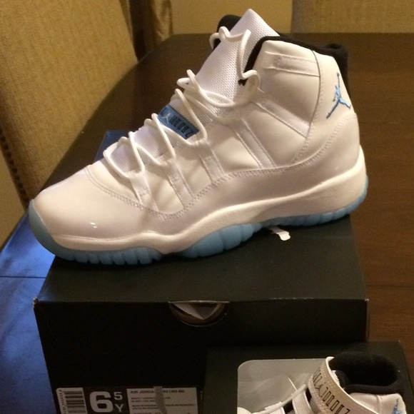 Jordan XI