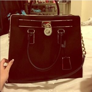 MK large Hamilton black purse!